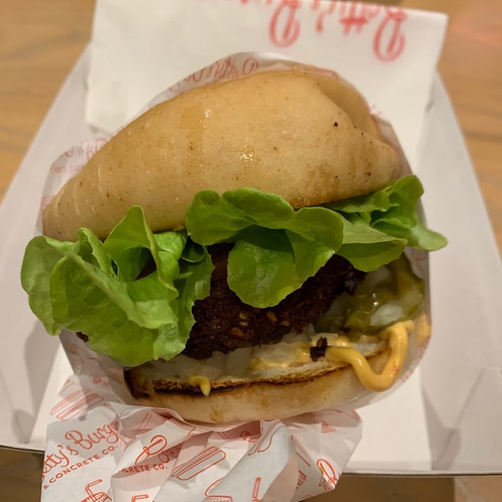 review photo of Betty's Burgers & Concrete Co. Vegan Avo Splash Burger shared by @rickyb on 09 Apr 2021 - review