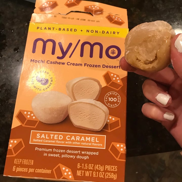 photo of My/Mo Mochi Cashew Cream Frozen Dessert Salted Caramel shared by @isabellepizzuto on  04 Mar 2021 - review