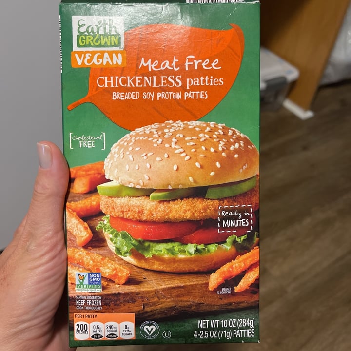 photo of Earth Grown Chickenless patties shared by @taisa on  19 Jul 2021 - review