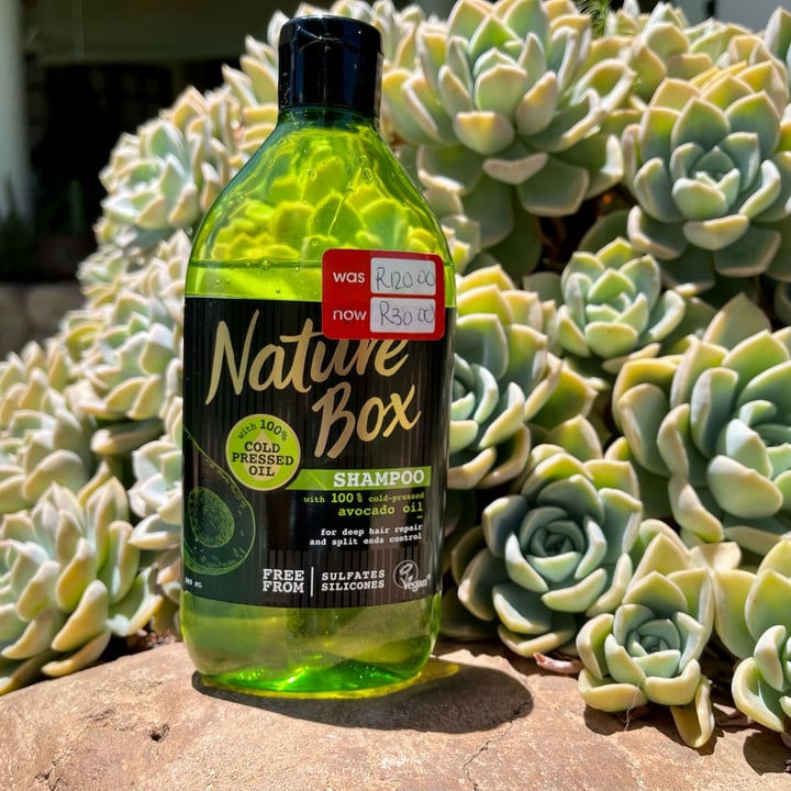 photo of Nature Box Beauty Shampoo with 100% Cold Pressed Avocado Oil shared by @jeanne-marie on  08 Oct 2022 - review
