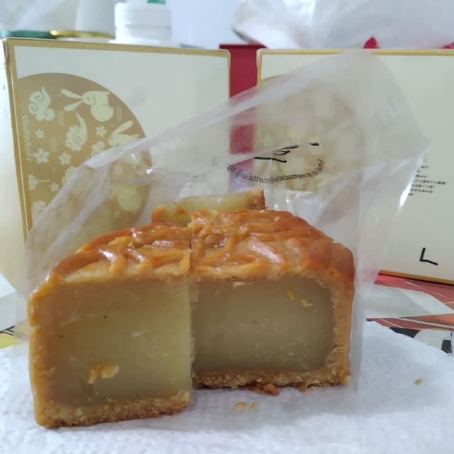 Photo of the dish “Mooncakes - White Lotus (Low Sugar)”