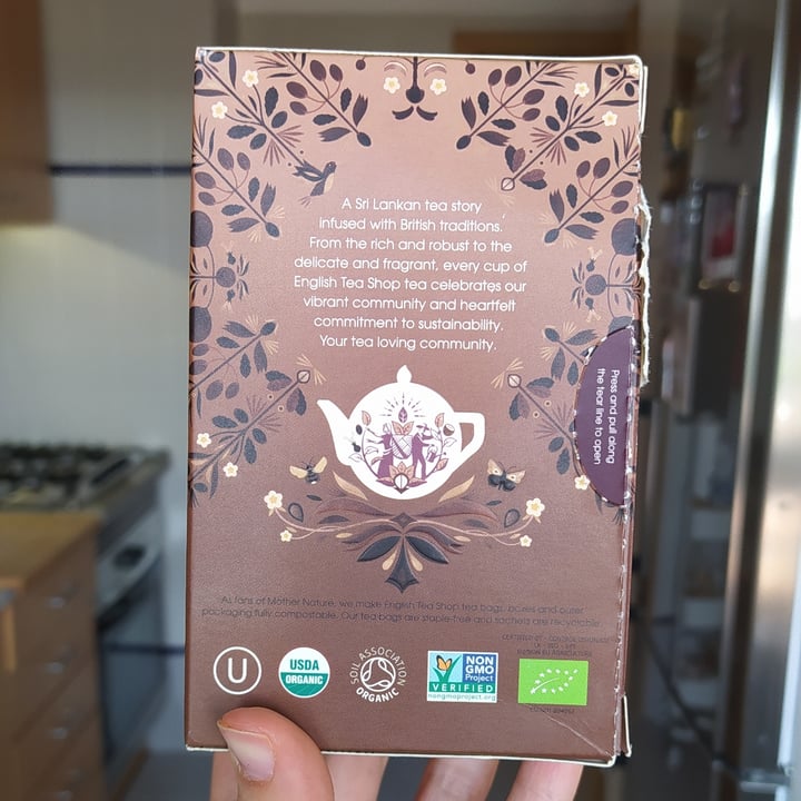 photo of English TeaShop Organic Mate Cocoa & Coconut  shared by @mynameiscarolina on  07 Apr 2021 - review