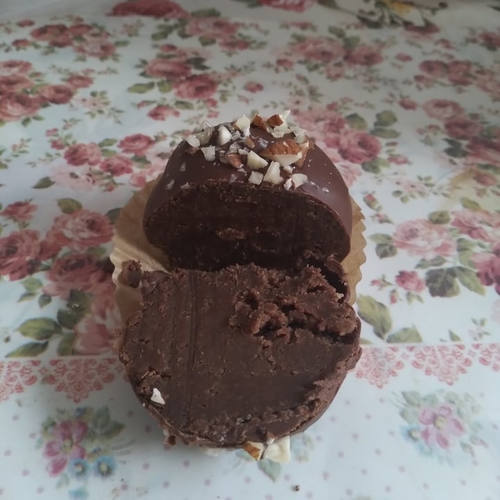 photo of The Plant Based Factory / SANA Trufas Cakepop shared by @veganaenlima on  16 Jul 2022 - review