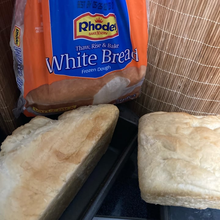 review photo of Rhodes Bake N Serv white bread shared by @veganpantrydotcom on 15 Oct 2022 - review