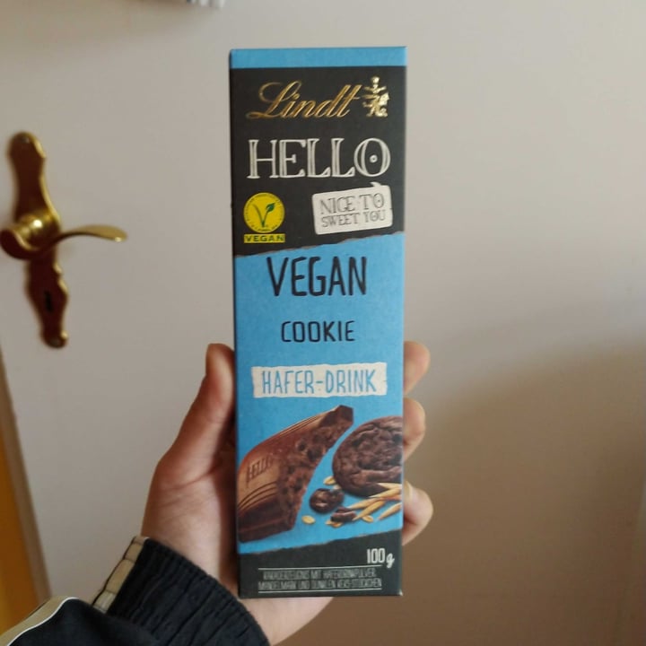 review photo of Lindt Hello Vegan Cookie Hafer-Drink shared by @charlieisaunicorn on 08 Apr 2022 - review