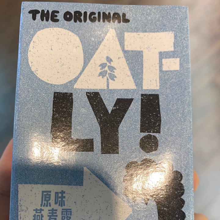 photo of Oatly Organic Oat Drink shared by @bkuniform on  27 Jun 2020 - review