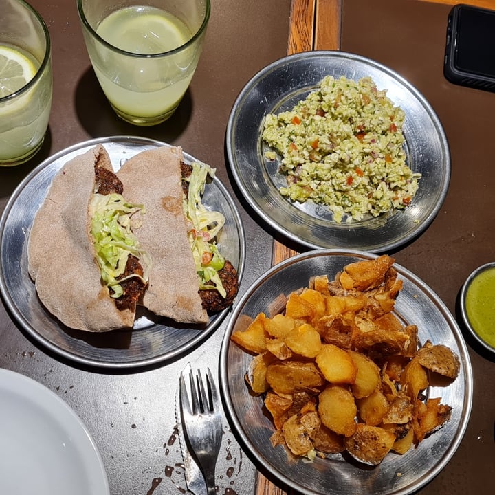 photo of Puerta Sandwich de falafel shared by @camivaleria on  08 Feb 2022 - review