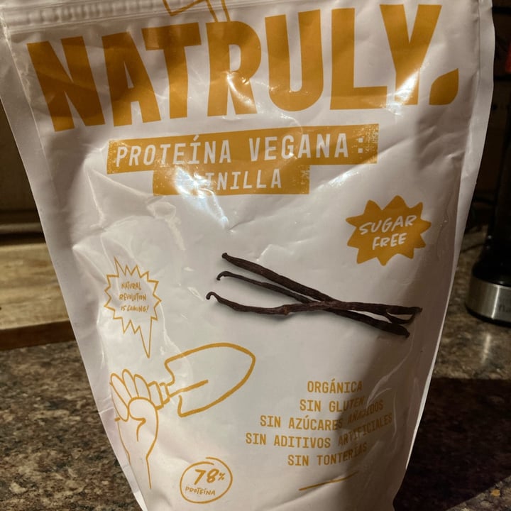photo of Natruly Proteína vainilla shared by @painsmyenvying on  18 Sep 2022 - review