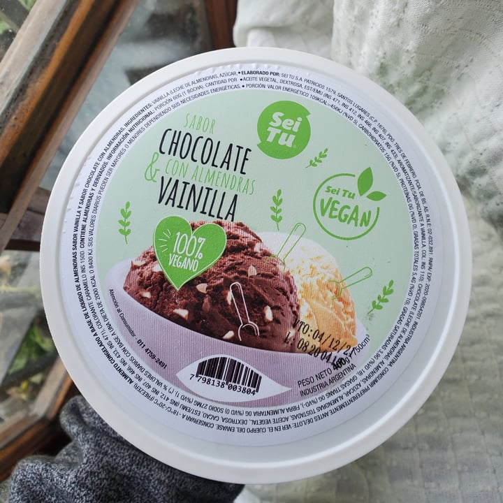 photo of Sei Tu Sei Tu Vegan Vainilla y Chocolate con Almendras shared by @sofimoonglith on  20 Nov 2021 - review