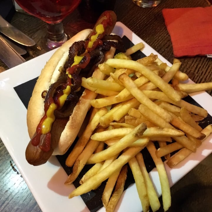 photo of The Auld Hoose Vegan Hot Dog With Fried Onions shared by @katelouisepowell on  19 Dec 2019 - review