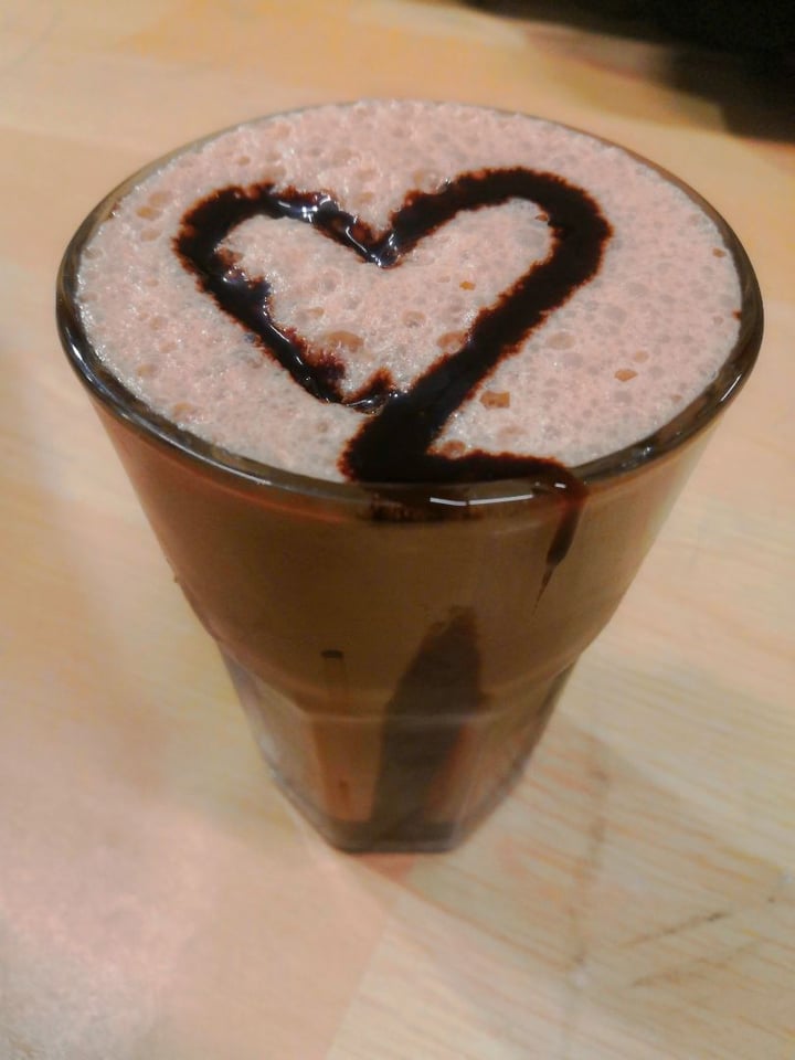 photo of Ubuntu Community - The Vegan Cafe Love shake shared by @riyabanerjee on  04 Feb 2020 - review