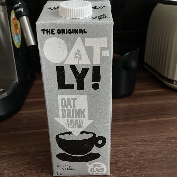 photo of Oatly Oat Drink Barista Edition  shared by @fiii on  17 Oct 2022 - review