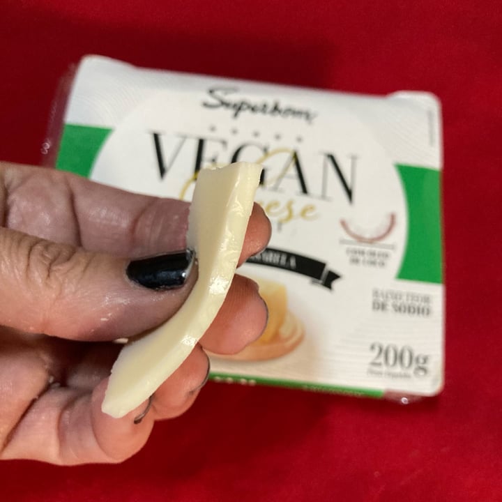 photo of Superbom vegan cheese mussarela shared by @allecrodrigues on  12 Sep 2022 - review