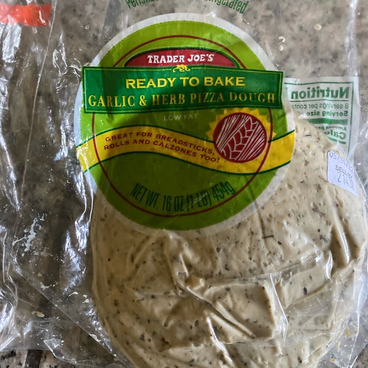 photo of Trader Joes Pizza Dough Trader Joes Pizza Dough shared by @piggiesarelove on  29 May 2022 - review