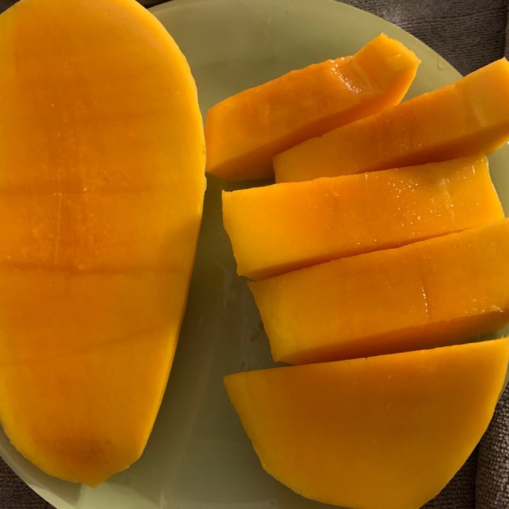 photo of Giant Supermarket Mango shared by @eatlaughindulge on  26 Jun 2021 - review
