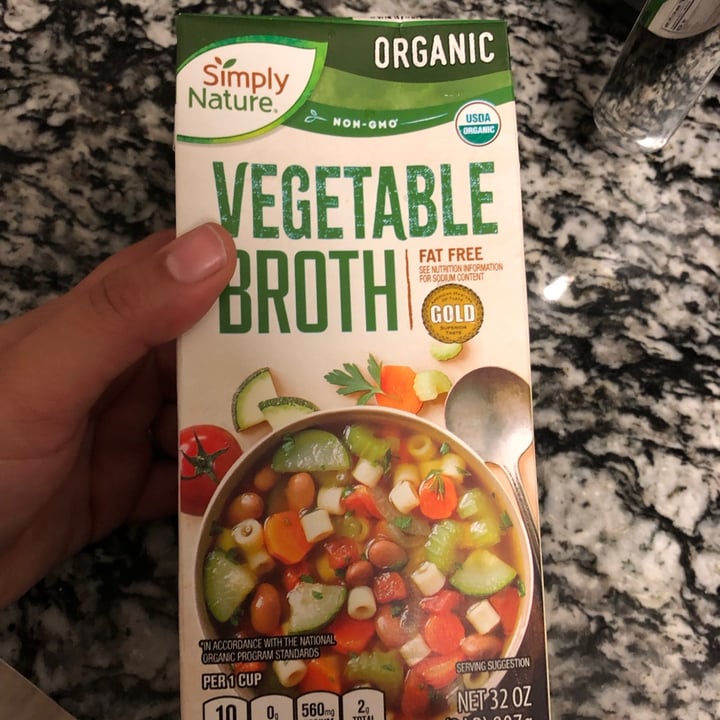 photo of Simply Nature Vegetable stock shared by @valeskafreire on  19 Jul 2021 - review