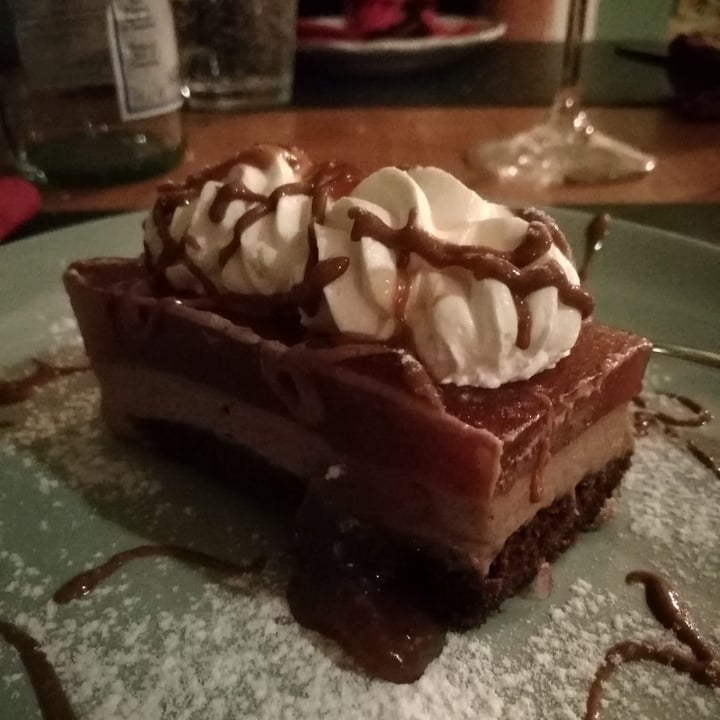 photo of DuedipiccheVegan tronchetto al cioccolato shared by @maka89 on  12 Aug 2022 - review