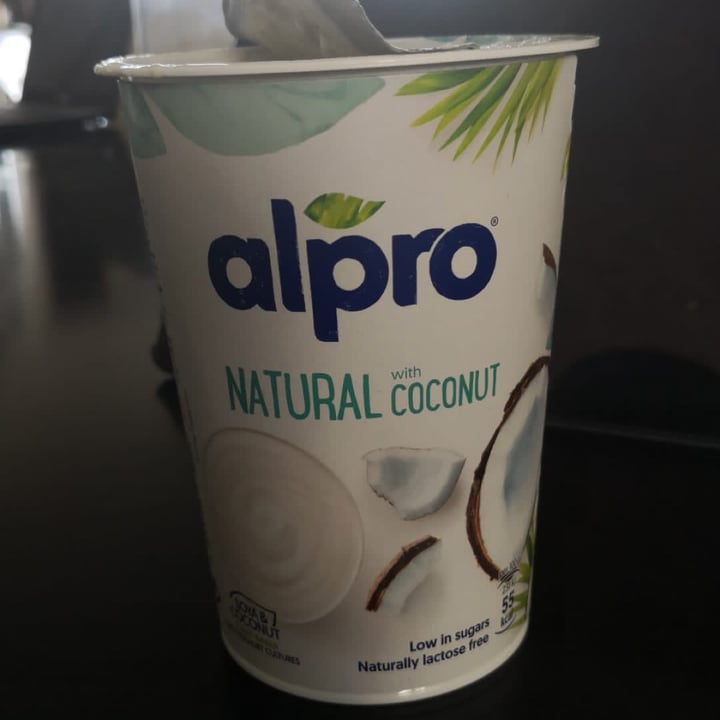 photo of Alpro yogurt natural coconut shared by @coloratantonella on  04 Sep 2022 - review