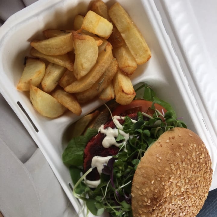 review photo of Blended Health Cafe & Catering Beetroot Vegan Burger shared by @sophiawessels on 01 Jun 2020 - review