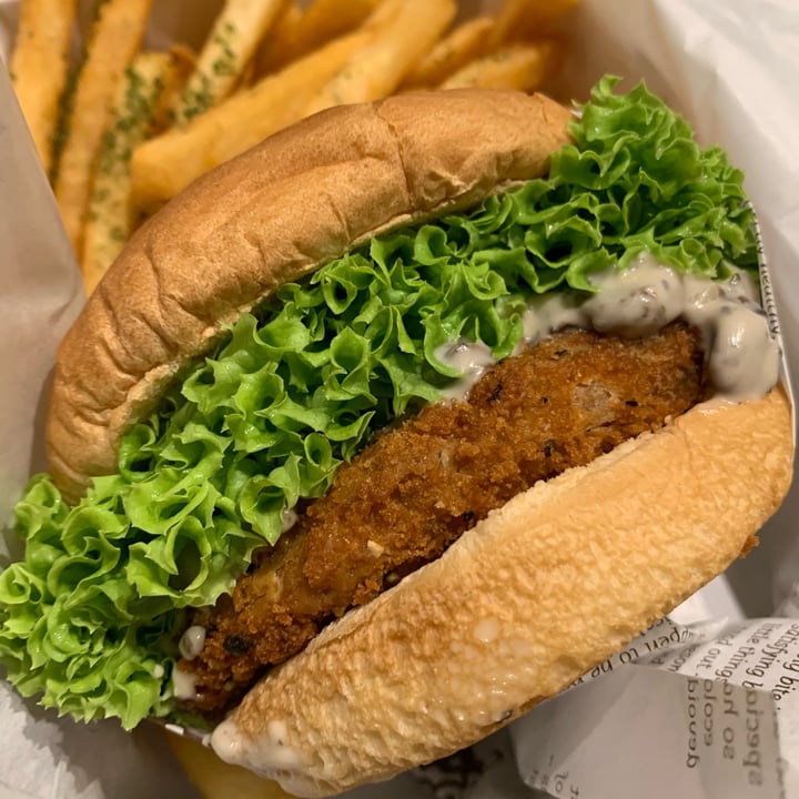 photo of VeganBurg Singapore Creamy Shrooms Burger Meal shared by @katrinachew on  15 Oct 2021 - review