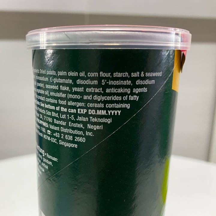 review photo of Pringles Salt & Seaweed shared by @mycat on 02 Jan 2022 - review