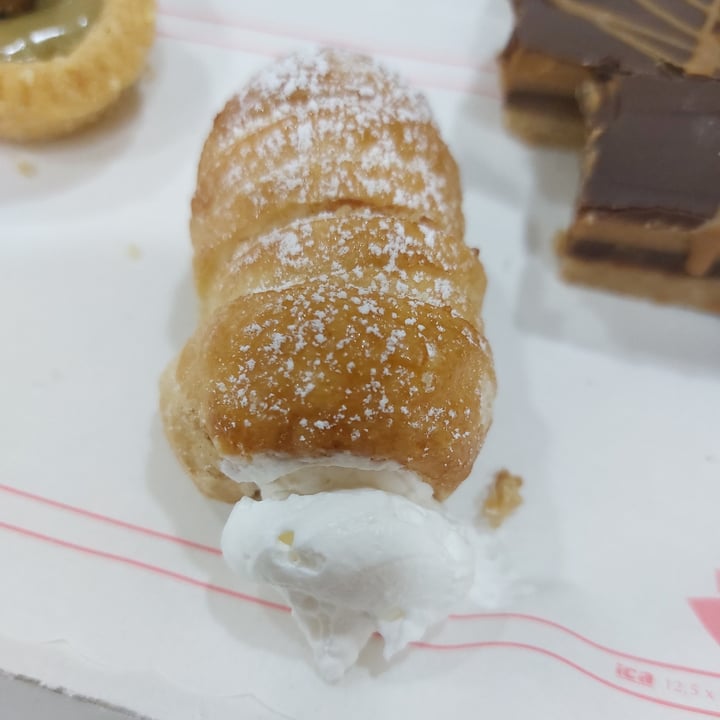 review photo of iVegan Cannoncino shared by @evane on 21 Jun 2022 - review
