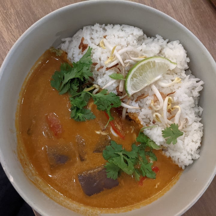 photo of Genius Central Singapore Thai Red Curry shared by @preethiness on  10 Oct 2021 - review
