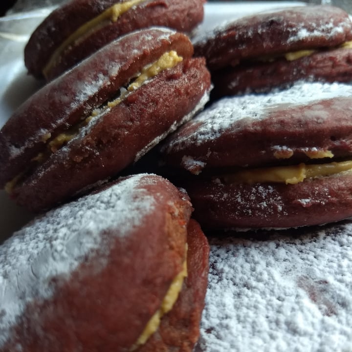 review photo of Amarantta Alfajores De Remolacha, Batata Y Maní shared by @lafloravegana on 19 Nov 2020 - review