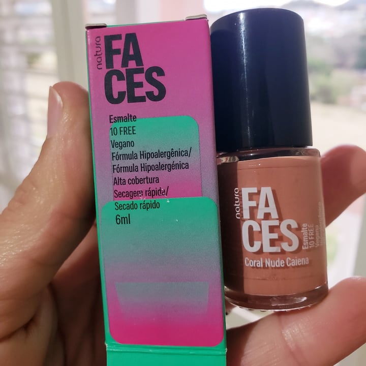 review photo of Natura Esmalte Coral nude caiena shared by @tainadarosavilela on 24 Oct 2022 - review