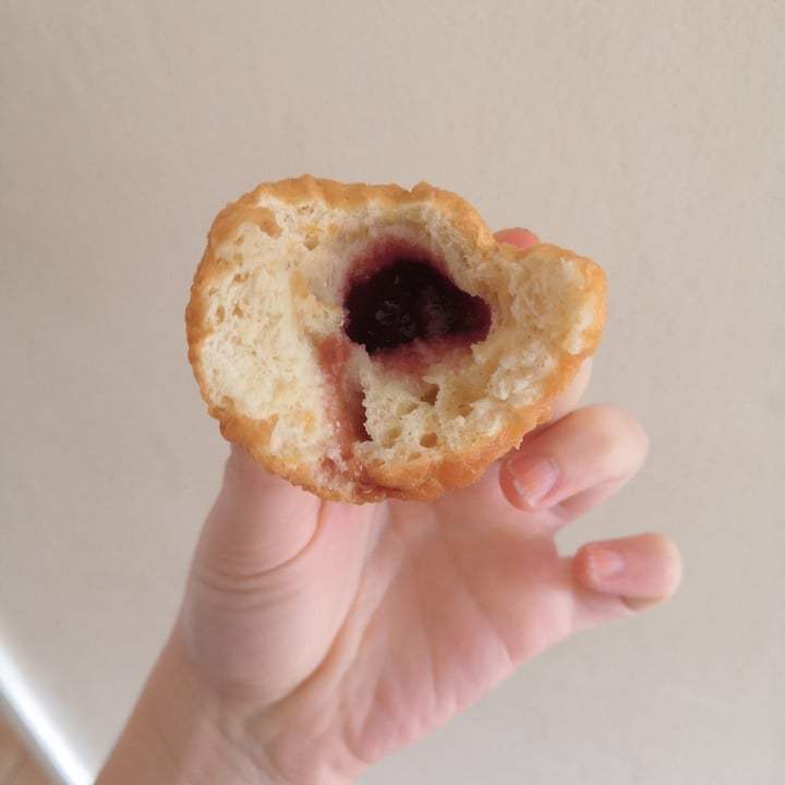 photo of Wicked Jazzy Jam Doughnuts shared by @pigsarecutex on  05 Sep 2021 - review