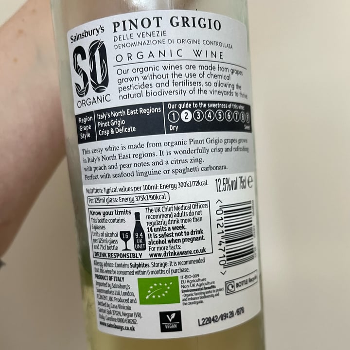 photo of Sainsbury's Organic Pinot Grigio shared by @ameriamber on  11 Jun 2022 - review