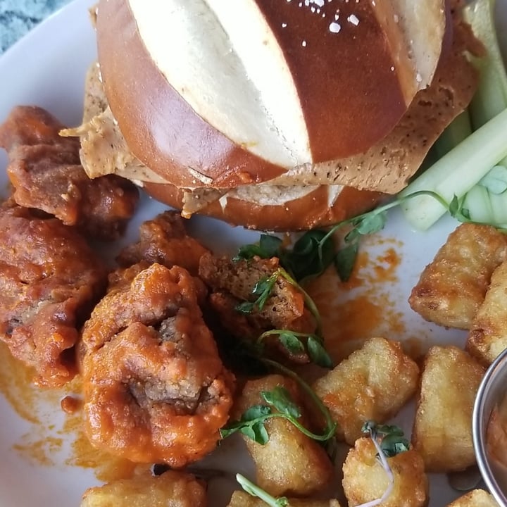 review photo of Betty's Tour of Buffalo shared by @bann on 14 Jun 2021 - review