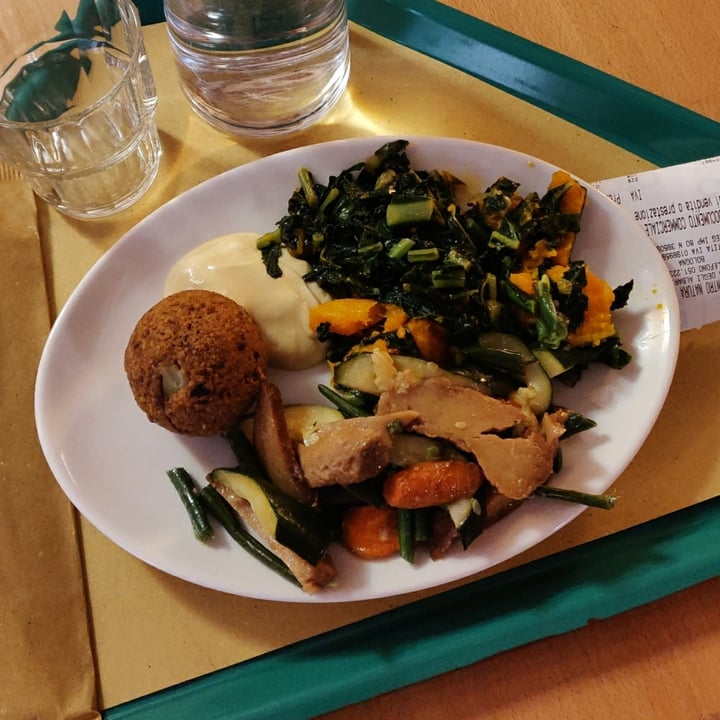 photo of Centro Natura srl Seitan con fagiolini, carote e zucchine shared by @federicazanasi on  27 Oct 2022 - review