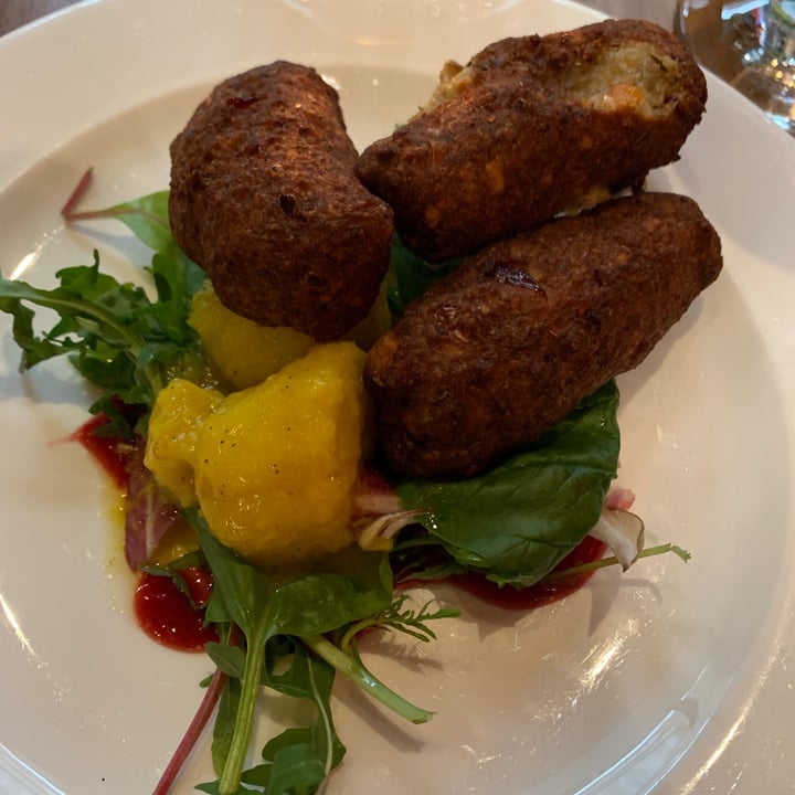 photo of David Bann Aubergine, Chickpea and Cashew Kofta shared by @whodgetts on  20 Aug 2020 - review