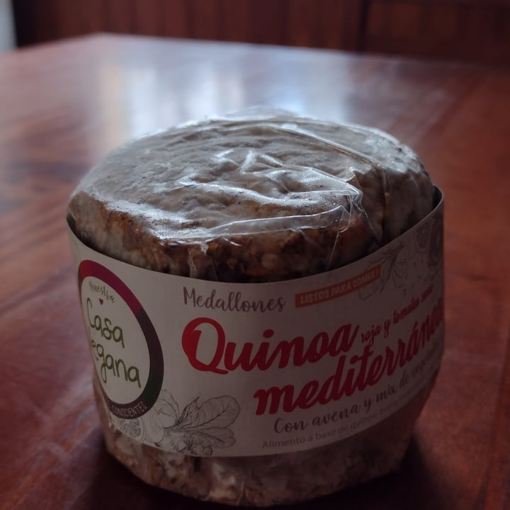 photo of Casa Vegana Medallones de Quinoa Mediterránea shared by @viclancy on  30 Jun 2022 - review