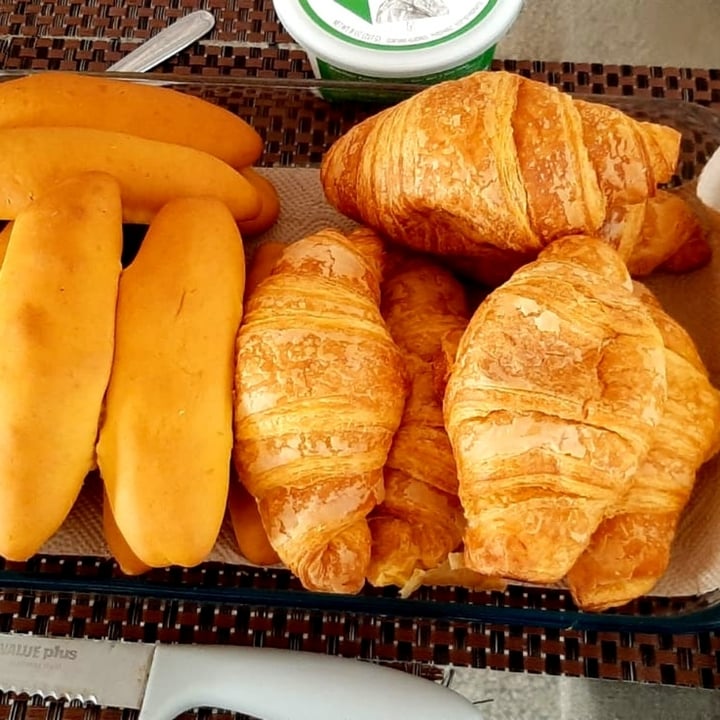 photo of Panaderia Mundo del Pan Croissants Veganos shared by @moonpie on  27 Feb 2022 - review