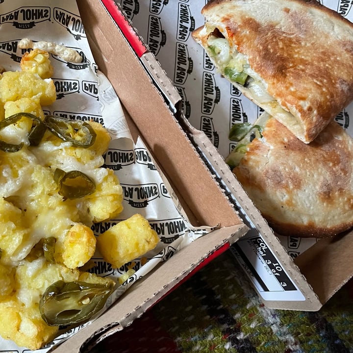 review photo of Papa John's Pizza Vegan Philly Mushroom Papadias shared by @nobloodnotears on 30 May 2022 - review