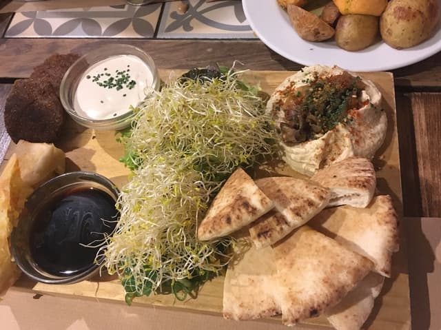 Foto del plato “Entrantes variados”