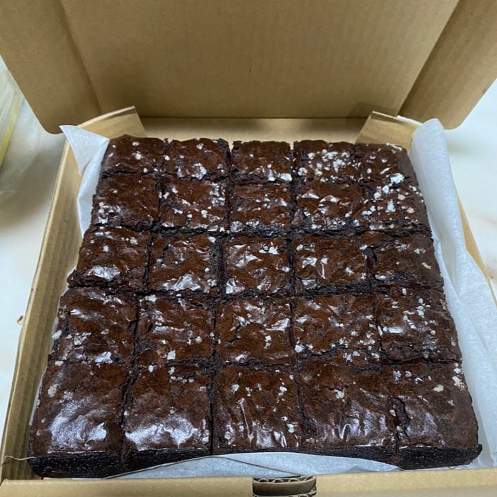 photo of Our Vegan Bakery Brownies shared by @piggy-egg on  05 Nov 2022 - review