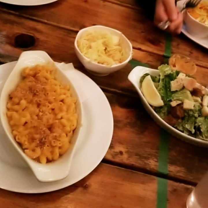 photo of The Hogtown Vegan on College Mac 'n Cheez shared by @ecmc27 on  02 Jun 2020 - review