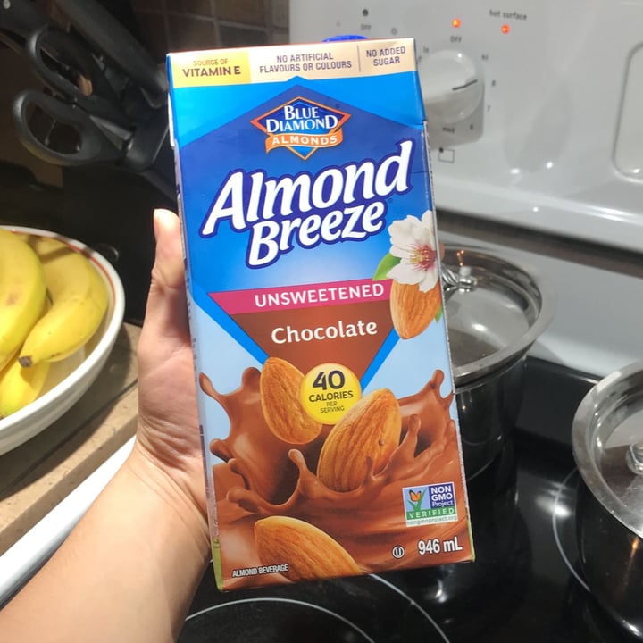 photo of Blue Diamond Unsweetened Chocolate Almond Milk shared by @happyvegangirl on  20 Oct 2021 - review