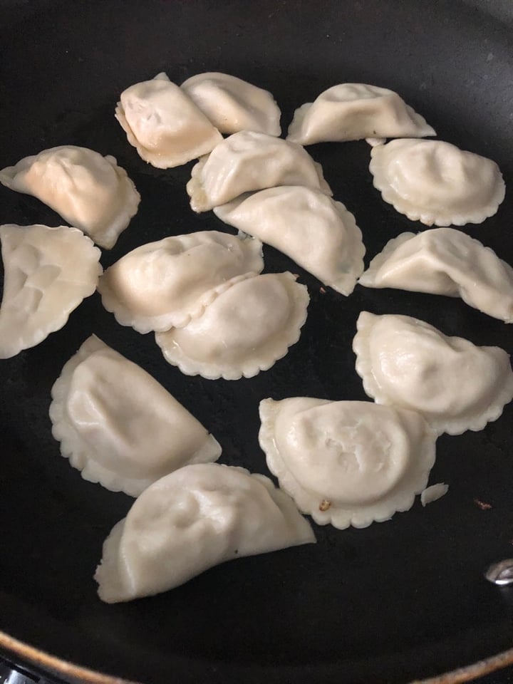 photo of Nasoya Thai Basil Vegetable Dumplings shared by @elizabeth on  15 Feb 2020 - review