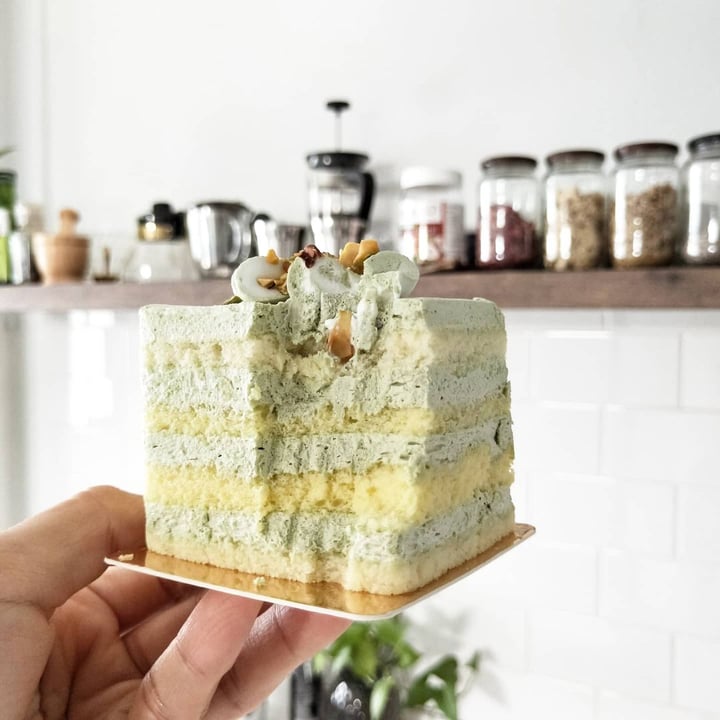 photo of M Bakery Pistachio Cake shared by @livingdeadoll on  05 Oct 2020 - review