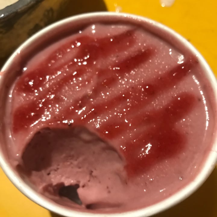 review photo of Origo Bombón Helado De Frutilla Con Cobertura De Chocolate Blanco shared by @neptuneakale on 23 Jan 2022 - review