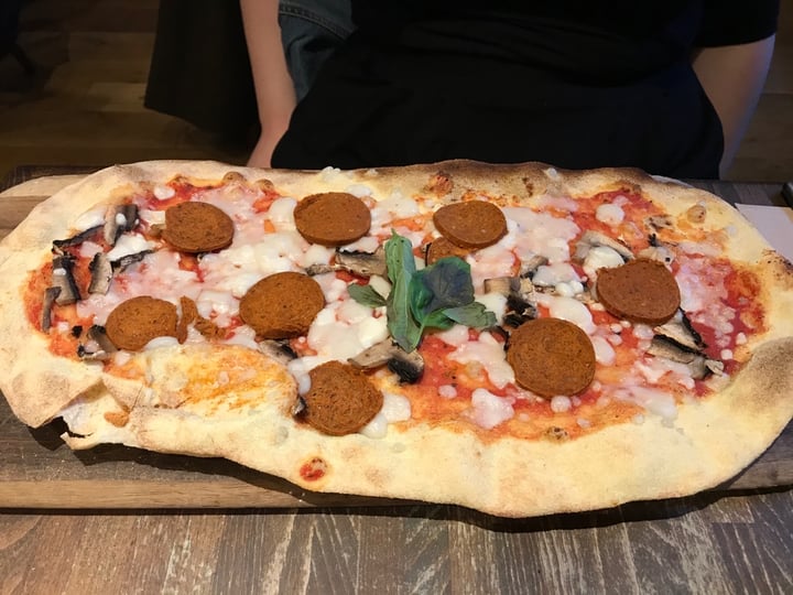 review photo of Zizzi Nottingham Rustica Vegan Jackfruit Pepperoni Pizza shared by @lucymaryjohnson on 12 Jan 2020 - review