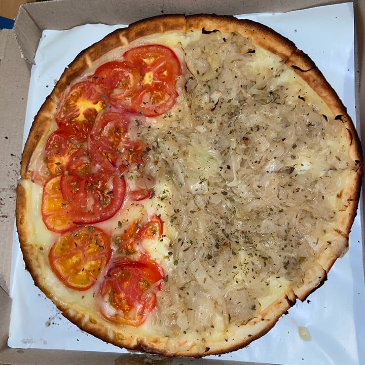photo of Pizza Vegana Pizza Vegalitana shared by @veganeandoenbsas on  14 Jan 2022 - review
