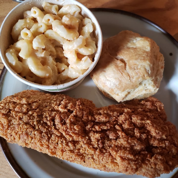 photo of Herbie Butcher's Fried Chicken Macaroni And Cheese shared by @jenicalyonclapsaddle on  07 Nov 2021 - review