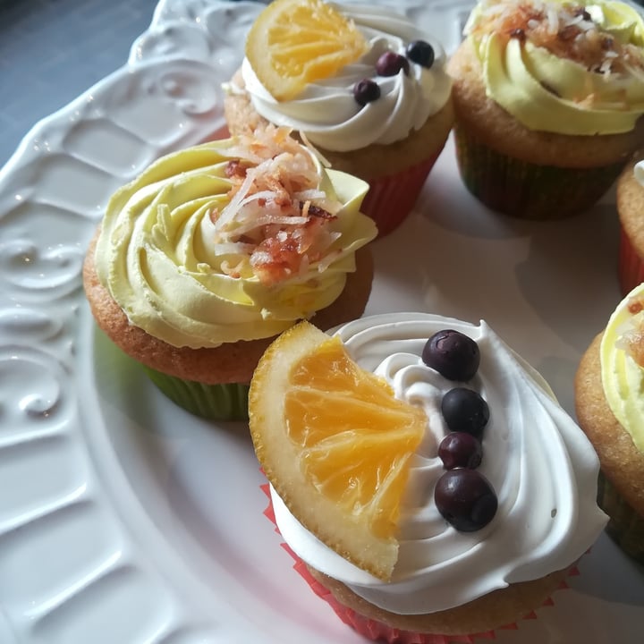 photo of Tomates verdes fritos pasteleria vegan Cupcakes shared by @curiosidadvegana on  08 Feb 2021 - review