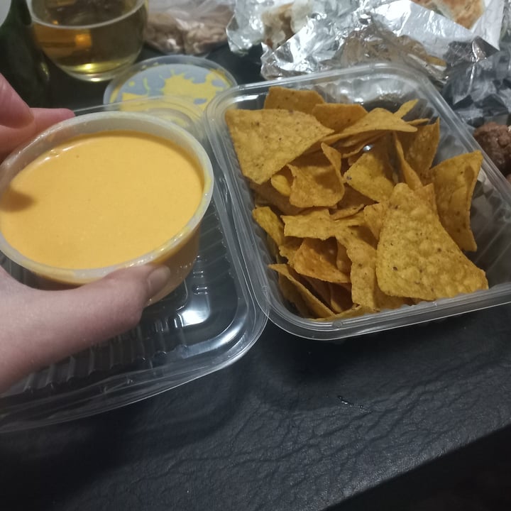 photo of Mönt take away Nachos con cheddar shared by @floverburg on  09 Oct 2021 - review