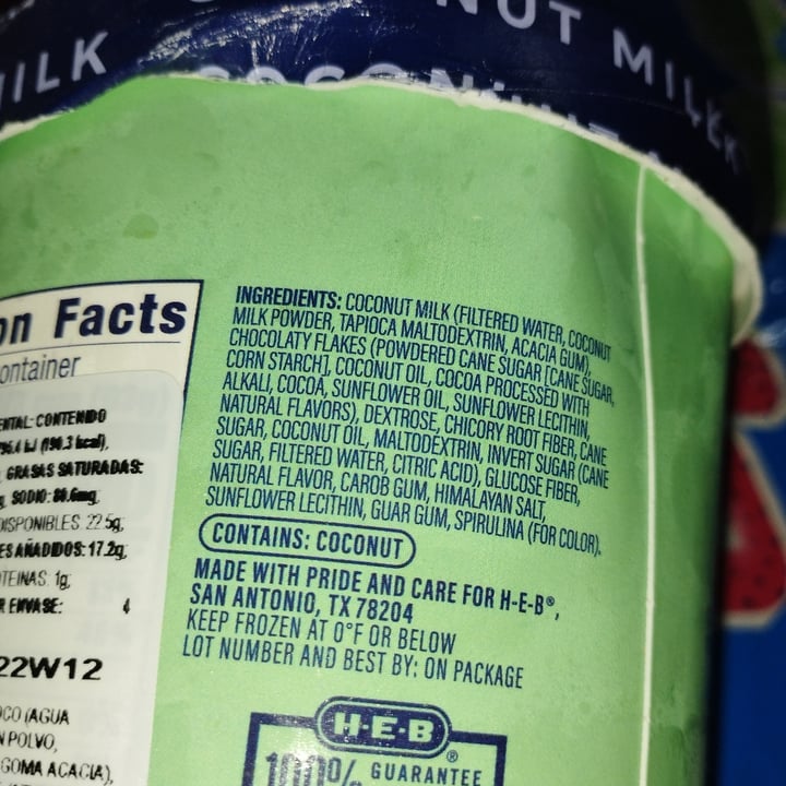 photo of H-E-B Non Dairy Minty Choco Chip Ice cream shared by @sadnohe on  30 Jul 2022 - review